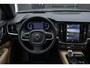 Volvo V90 T6 Automaat Plug-in hybrid AWD Ultra Dark | Luchtvering| Nappa Leder interieur|Massagefunctie in voorstoelen| Interieur Voorverwarming| Premium Audio by Harman en Kardon| Rondomzicht Camera| Head up display| Semi electrische Trekhaak.