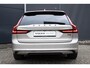Volvo V90 T6 Automaat Plug-in hybrid AWD Ultra Dark | Luchtvering| Nappa Leder interieur|Massagefunctie in voorstoelen| Interieur Voorverwarming| Premium Audio by Harman en Kardon| Rondomzicht Camera| Head up display| Semi electrische Trekhaak.