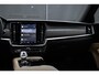 Volvo V90 T6 Automaat Plug-in hybrid AWD Ultra Dark | Luchtvering| Nappa Leder interieur|Massagefunctie in voorstoelen| Interieur Voorverwarming| Premium Audio by Harman en Kardon| Rondomzicht Camera| Head up display| Semi electrische Trekhaak.