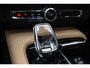 Volvo V90 T6 Automaat Plug-in hybrid AWD Ultra Dark | Luchtvering| Nappa Leder interieur|Massagefunctie in voorstoelen| Interieur Voorverwarming| Premium Audio by Harman en Kardon| Rondomzicht Camera| Head up display| Semi electrische Trekhaak.