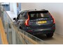 Volvo XC90 T8 455PK AWD Ultimate Dark | 360° | Luchtvering | Trekhaak | Getint Glas | Panoramadak | HK Audio