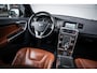 Volvo V60 2.0 D4 181PK AUT8 Summum I Schuifdak I Trekhaak I Camera I Leder I Memory I NL-auto I 2e-eig. I NAP