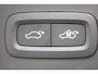 Volvo XC40 B4 Plus Dark | Verwarmbare Voorstoelen en Stuurwiel | Semi-Elektrische Trekhaak | Verwarmbare Voorruit | Premium Audio by Harman Kardon | Adaptieve Cruise Control | Park Assist