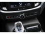 Volvo V60 2.0 T8 Twin Engine AWD Inscription | Trekhaak | Stoel- en stuurwielverwarming | Lederen bekleding | Achterbankverwarming | Getint glas | Alarm |