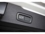 Volvo V60 2.0 T8 Twin Engine AWD Inscription | Trekhaak | Stoel- en stuurwielverwarming | Lederen bekleding | Achterbankverwarming | Getint glas | Alarm |