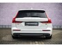 Volvo V60 2.0 T8 Twin Engine AWD Inscription | Trekhaak | Stoel- en stuurwielverwarming | Lederen bekleding | Achterbankverwarming | Getint glas | Alarm |