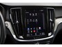 Volvo V60 2.0 T8 Twin Engine AWD Inscription | Trekhaak | Stoel- en stuurwielverwarming | Lederen bekleding | Achterbankverwarming | Getint glas | Alarm |