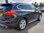 BMW X1 sDrive20i 192pk Automaat Centennial High Executive Sport-Line | Navi | Clima | Cruise | Leder+Stoelverwarming | Head-Up | Keyless Entry | Led Koplampen | Pdc V+A+Assist+Camera | Privacy Glass