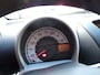 Toyota Aygo 1.0-12V Aspiration Red AIRCO,ZEER MOOI,NIEUWE APK !! ""ZONDAG OPEN ""