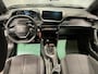 Peugeot 2008 1.2 PureTech Active Pack Camera | Stoelverwarming | Climate Control | 16" Lichtmetaal | Cruise | Carplay | DAB | LED | Achteruitrijcamera | Airco (automatisch) | Apple Carplay/Android Auto|telefoonintegratie premium