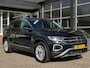 Volkswagen T-Roc 1.5 TSI 150pk DSG-aut. LIFE EDITION / IQ Light / Trekhaak afn.baar / Stoelverw. / 17 Inch / FABRIEKS garantie