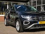 Volkswagen T-Roc 1.5 TSI 150pk DSG-aut. LIFE EDITION / IQ Light / Trekhaak afn.baar / Stoelverw. / 17 Inch / FABRIEKS garantie