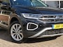 Volkswagen T-Roc 1.5 TSI 150pk DSG-aut. LIFE EDITION / IQ Light / Trekhaak afn.baar / Stoelverw. / 17 Inch / FABRIEKS garantie