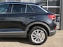 Volkswagen T-Roc 1.5 TSI 150pk DSG-aut. LIFE EDITION / IQ Light / Trekhaak afn.baar / Stoelverw. / 17 Inch / FABRIEKS garantie