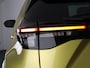 Toyota Yaris Cross 1.5 HYBRIDE EXECUTIVE BI-TONE GARANTIE TOT 9-2032 .Dodehoek detectie . JBL Audio . Stoel verwarming .