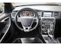 Volvo S60 2.0 T6 Aut.8 R-Design | Stoel- en stuurverwarming | Bi-xenon koplampen | Achteruitrijcamera | Navigatie | Volvo On Call | Parkeersensoren voor + achter | Voorruitverwarming | 19" velgen |