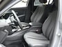 Peugeot 208 100PK Allure | Parkeersensoren voor en achter | Navigatie | Climate control