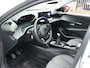 Peugeot 208 100PK Allure | Parkeersensoren voor en achter | Navigatie | Climate control