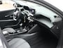 Peugeot 208 100PK Allure | Parkeersensoren voor en achter | Navigatie | Climate control