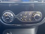 Renault Captur TCe 120 EDC Xmod / Achteruitrijcamera / Verwarmde Voorstoelen / Navigatie full map / Keyless Entry & Start / Cruise- en Climate Control / Parkeersensoren voor en achter / Bluetooth / Radio