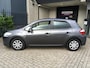 Toyota Auris 1.3 Comfort / EURO-5 EMISSIE / 5 DEURS / AIRCO / DEALER SERVICED / APK MAART 2026