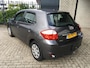 Toyota Auris 1.3 Comfort / EURO-5 EMISSIE / 5 DEURS / AIRCO / DEALER SERVICED / APK MAART 2026