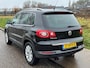 Volkswagen Tiguan 2.0 TSI Sport&Style 4Motion ECC Audio/CD Navigatie Electr. pakket LMV 17" Cruisecontrol Dealeronderhoud Nw Apk!