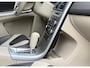 Volvo XC60 2.0 D3 AWD Momentum Aut.-6 | 2e eig., volledig gedocumenteerd | Bijtellingsvriendelijke Youngtimer |