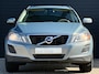 Volvo XC60 2.0 D3 AWD Momentum Aut.-6 | 2e eig., volledig gedocumenteerd | Bijtellingsvriendelijke Youngtimer |