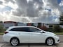 Toyota Auris Touring Sports 1.8 Hybrid Dynamic Go Automaat ECC Audio-CD/MP3 Navigatie LMV 16" Sportstoelen Dealeronderhoud Nw Apk!