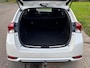 Toyota Auris Touring Sports 1.8 Hybrid Dynamic Go Automaat ECC Audio-CD/MP3 Navigatie LMV 16" Sportstoelen Dealeronderhoud Nw Apk!