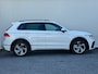 Volkswagen Tiguan 1.4 R-Line Business eHybrid 245PK | Memory Seats | Lederen Bekleding | Stuur & Stoelen Verwarmd | Trekhaak | LED lampen