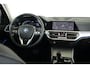 BMW 3-Serie 320e High Executive / LED / Navi / CarPlay / Leder / DAB