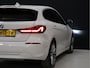 BMW 1-Serie 118i Executive [APPLE CARPLAY, ANDROID AUTO, MEMORY SEAT, KEYLESS ENTRY, CAMERA, LEDER, CRUISE CONTROL, NIEUWSTAAT]