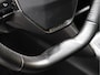 Peugeot 208 1.2 PureTech Blue Lease Active [TREKHAAK, APPLE CARPLAY, ANDROID AUTO, NAVIGATIE, PARKEERSENSOR, CRUISE CONTROL, NIEUWSTAAT]