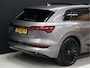 Audi E-tron e-tron 55 quattro advanced Pro Line S 95 kWh [LUCHTVERING, B&O, ADAPTIVE CRUISE CONTROL, S LINE, PANORAMADAK, TREKHAAK, 360° CAMERA, MEMORY SEATS, STOELVERWARMING ACHTER, NIEUWSTAAT]