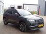 Jeep Compass 4XE PLUG-IN HYBRID ELECTRIC LIMITED MAT GROEN KLEUR | VIRTUEEL DISPLAY | NAVIGATIE | LED PAKKET | 360 GRADEN CAMERA | ADAPTIEVE CRUISE CONTROL | TREKHAAK AFNEEMBAAR | VERWARMDE VOORSTOELEN |