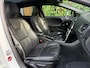 Volvo V40 2.0 T4 Business Sport|LEDER|R-DESIGN|PANO|1E EIGN.
