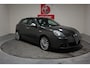 Alfa Romeo Giulietta 1.4 T Distinctive, 18 inch, Cruise, Climate, Half leder, Navigatiesysteem 6 bak, Volledig onderhouden, Regen en Lichtsensor