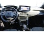 Peugeot 2008 1.2 Hybrid 136 GT | Automaat | Navigatie | Camera | Panorama/schuifdak | Mild Hybrid | Nieuw model |