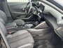 Peugeot 208 1.2 Hybrid 136PK e-DCS6 Automaat GT Navigatie | Camera | Apple CarPlay, Android Auto | Peugeot i-Cockpit met 3D | 17'' Lichtmetalen velgen