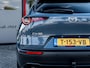 Mazda CX-30 2.0 e-SkyActiv-G M Hybrid Homura | 1e Eigenaar | Trekhaak | Origineel NL | Stoelverwarming | Camera | Head-Up Display | Metallic Lak | Climate Control | Adaptieve Cruise Control | Lichtmetalen Velgen | Parkeersensoren |