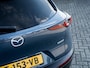 Mazda CX-30 2.0 e-SkyActiv-G M Hybrid Homura | 1e Eigenaar | Trekhaak | Origineel NL | Stoelverwarming | Camera | Head-Up Display | Metallic Lak | Climate Control | Adaptieve Cruise Control | Lichtmetalen Velgen | Parkeersensoren |