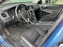 Volvo V60 2.0 D3 Momentum Business Automaat | Rijklaar incl garantie | Keyless Donker getint glas Trekhaak Navigatie