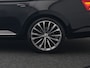Skoda Superb Combi 1.4 TSI iV Laurin & Klement Plug In Hybrid 218pk Dealer O.H PHEV | Panodak | Crystal LED | Adaptive Cruise | Lederen Sportstoelen Memory & Verwarmd | Canton Audio | 360 Camera | Apple Carplay | Keyless | Stuur Verwarmd | Navigatie |