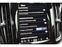 Volvo XC60 2.0 T6 Plug-in hybrid AWD Plus Black Edition | Trekhaak | 360 Camera | H&K | BLIS |