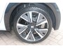 Peugeot 208 1.2 PureTech GT-Line | Achterbank in delen neerklapbaar | Achteruitrijcamera | Airco (automatisch)