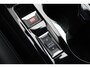 Peugeot 2008 1.2 Hybrid 136 GT | Achterbank in delen neerklapbaar | Achteruitrijcamera | Actieve noodgeval assistent