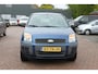 Ford Fusion 1.4-16V Champion, airco, nieuwe distr riem en APK.