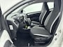 Toyota Aygo 1.0 VVT-i x-play Navi | Parkeercamera | Fietsendragerbeugel | Mistlampen | Airco |